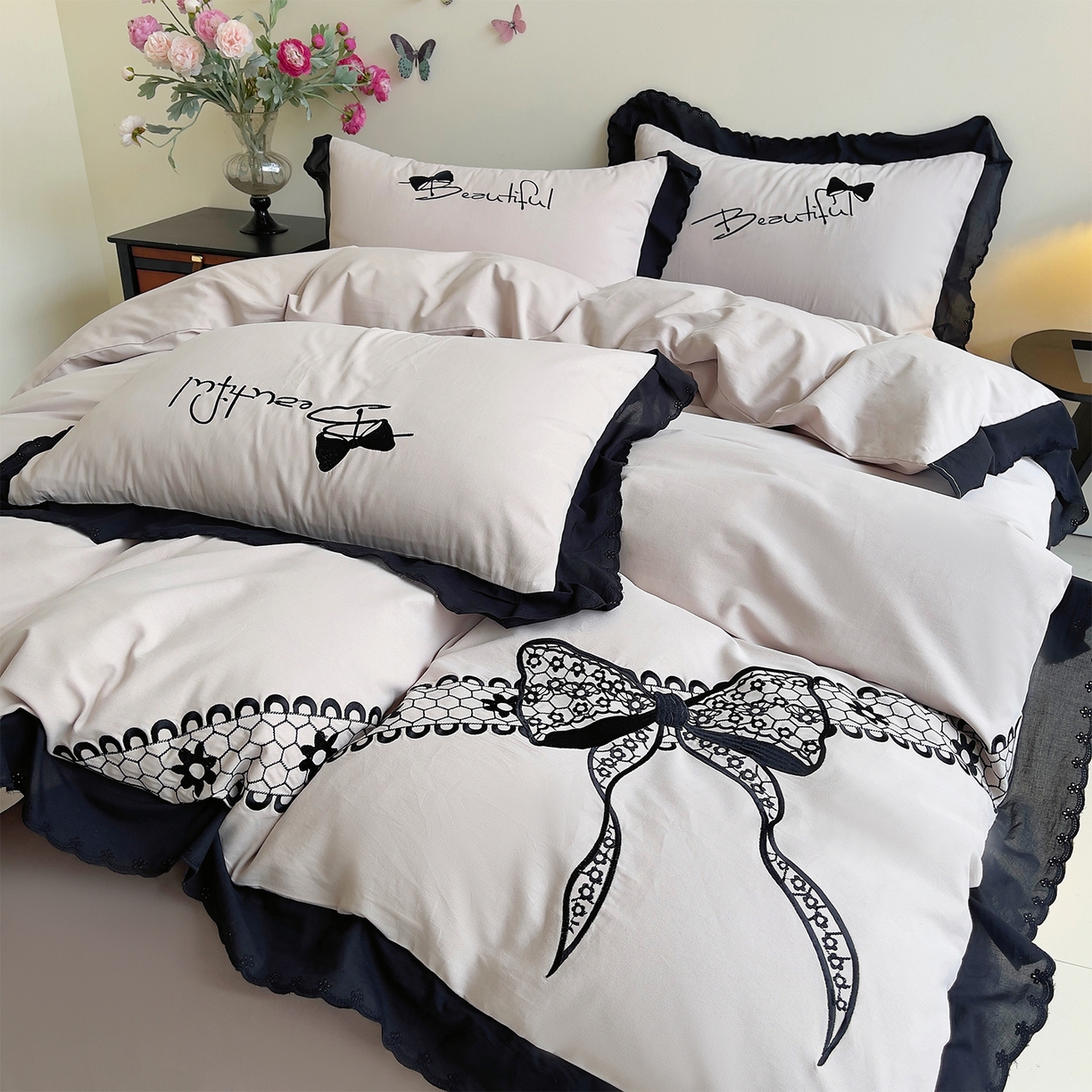 91家纺网 家纺一手货源 找家纺 炫拼家纺 2026新款全棉纯棉韩版磨毛刺绣镂空花边纯棉四件套-邂逅系列 邂逅-奶茶