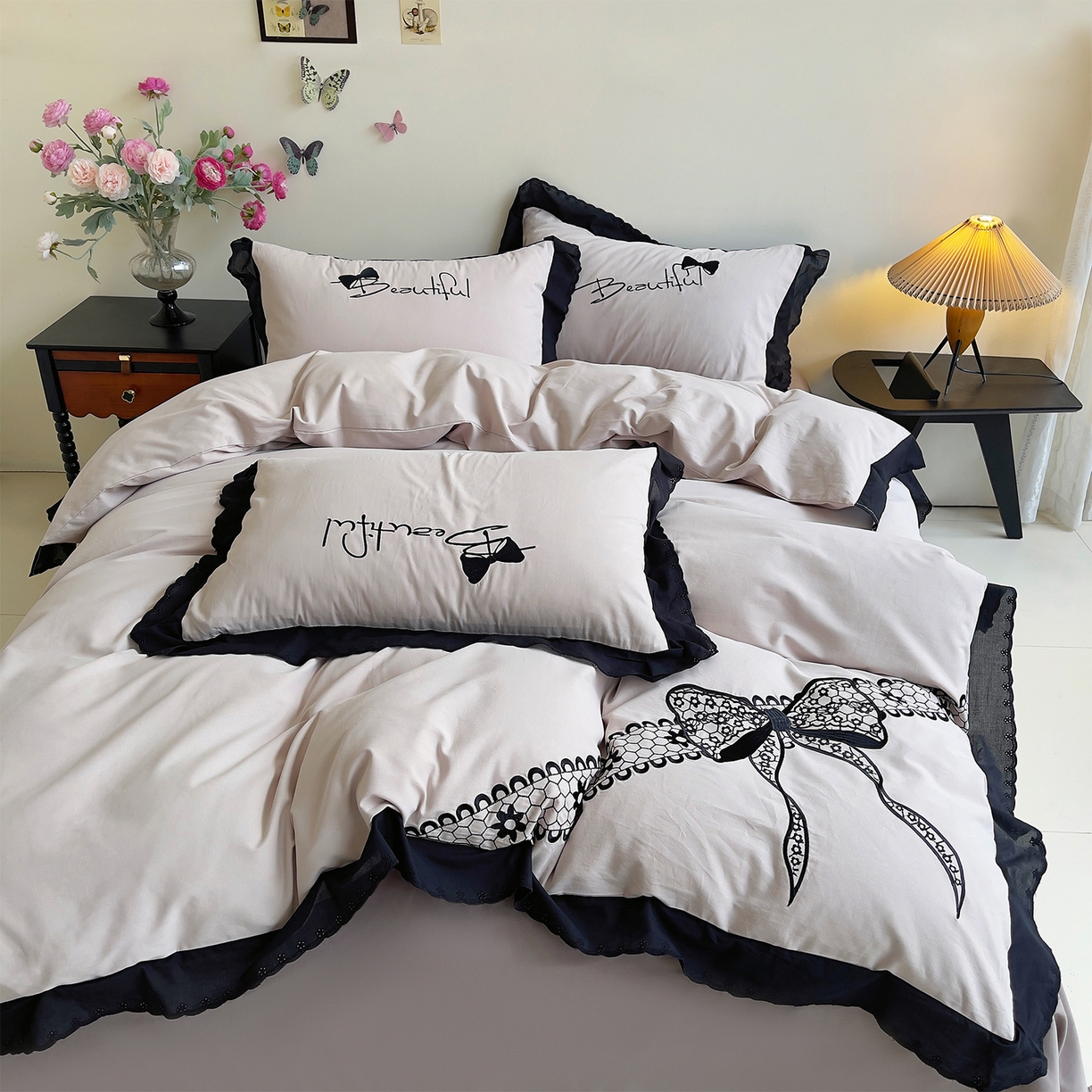 91家纺网 家纺一手货源 找家纺 炫拼家纺 2026新款全棉纯棉韩版磨毛刺绣镂空花边纯棉四件套-邂逅系列 邂逅-奶茶