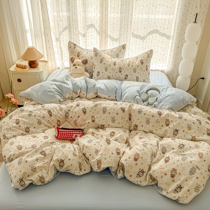 91家纺网 家纺一手货源 找家纺 森璐家纺 2025新款云感双层纱卡通萌趣四件套 遇见-涂鸦布布