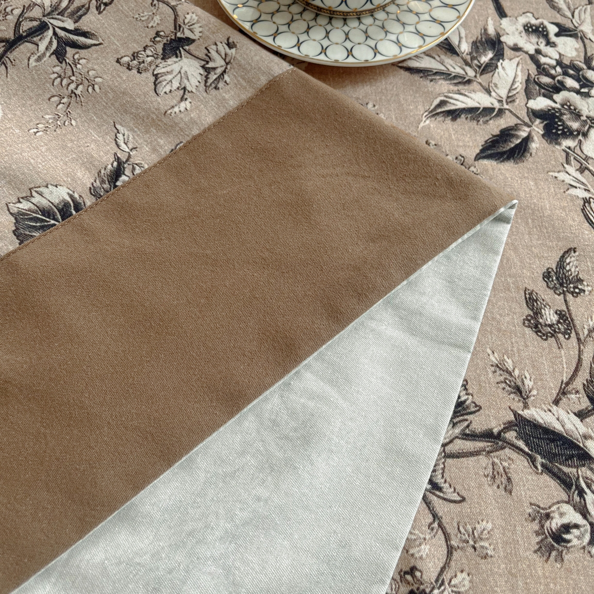 91家纺网 家纺一手货源 找家纺 慕梵家居2025新款100%全棉磨毛包边单床单 甜梦茶语