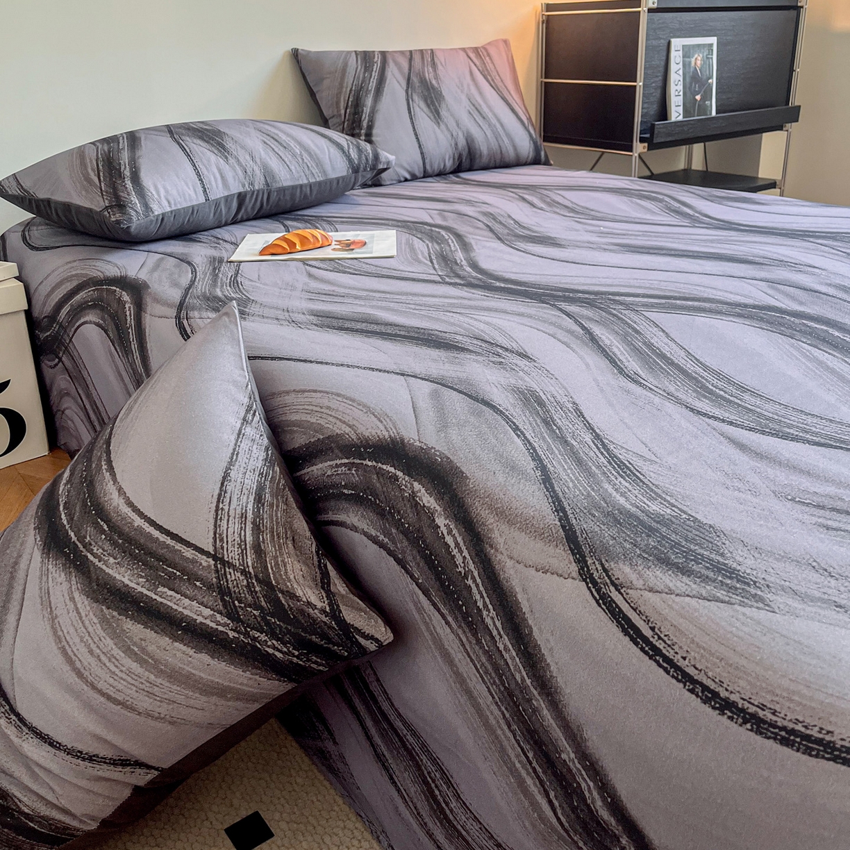 91家纺网 家纺一手货源 找家纺 慕梵家居2025新款100%全棉磨毛单床单 几何灰