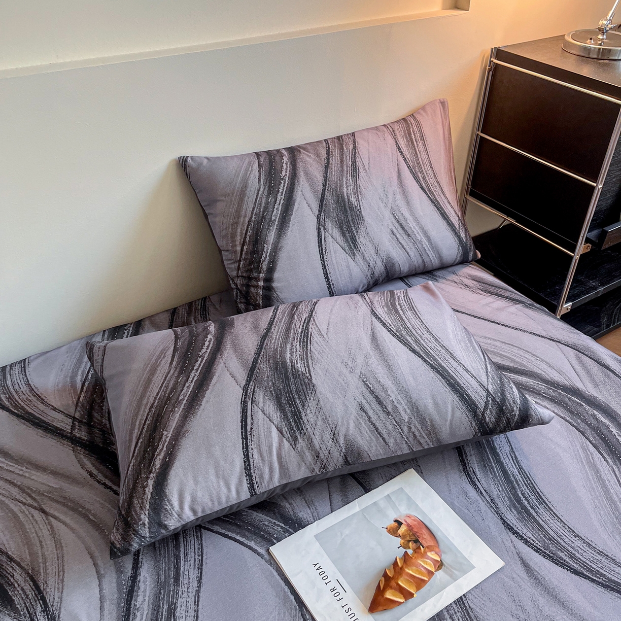 91家纺网 家纺一手货源 找家纺 慕梵家居2025新款100%全棉磨毛单床单 几何灰