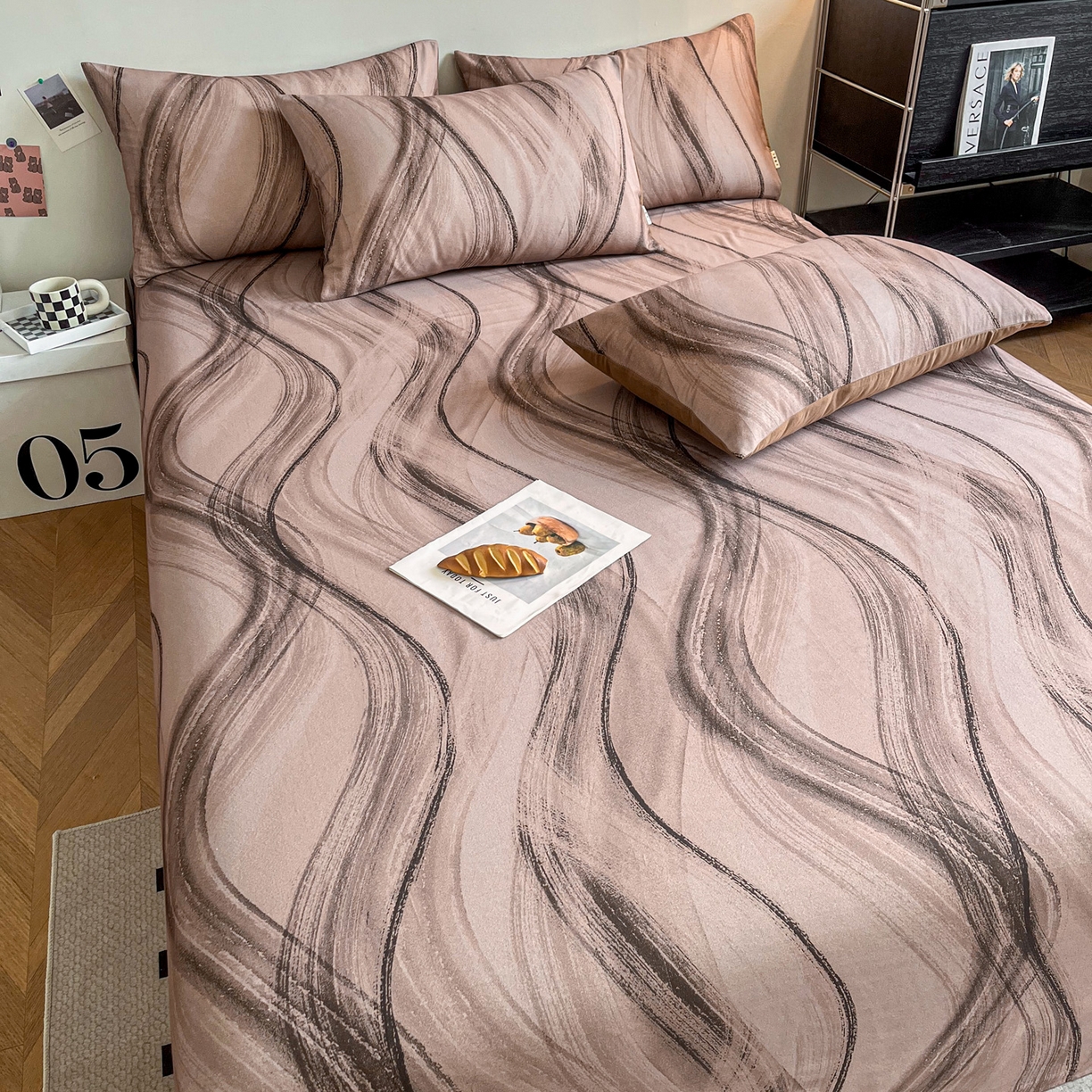 91家纺网 家纺一手货源 找家纺 慕梵家居2025新款100%全棉磨毛单床单 几何咖