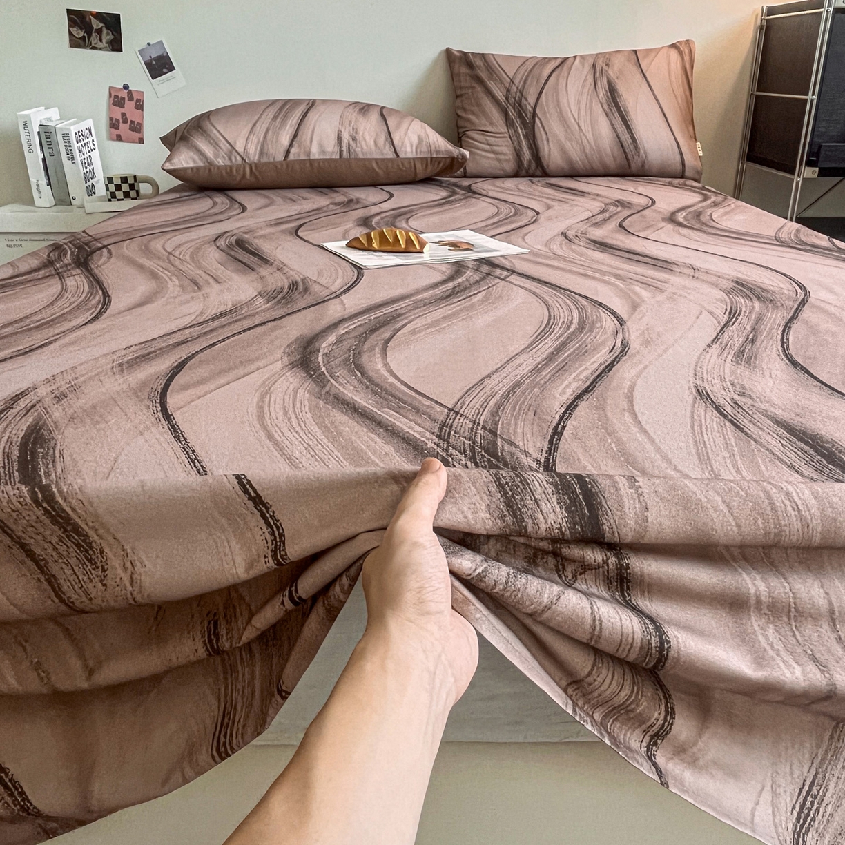 91家纺网 家纺一手货源 找家纺 慕梵家居2025新款100%全棉磨毛单床单 几何咖