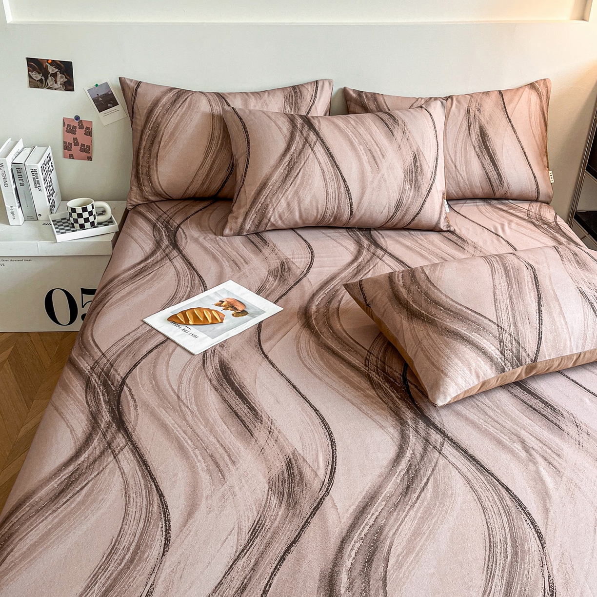 91家纺网 家纺一手货源 找家纺 慕梵家居2025新款100%全棉磨毛单床单 几何咖