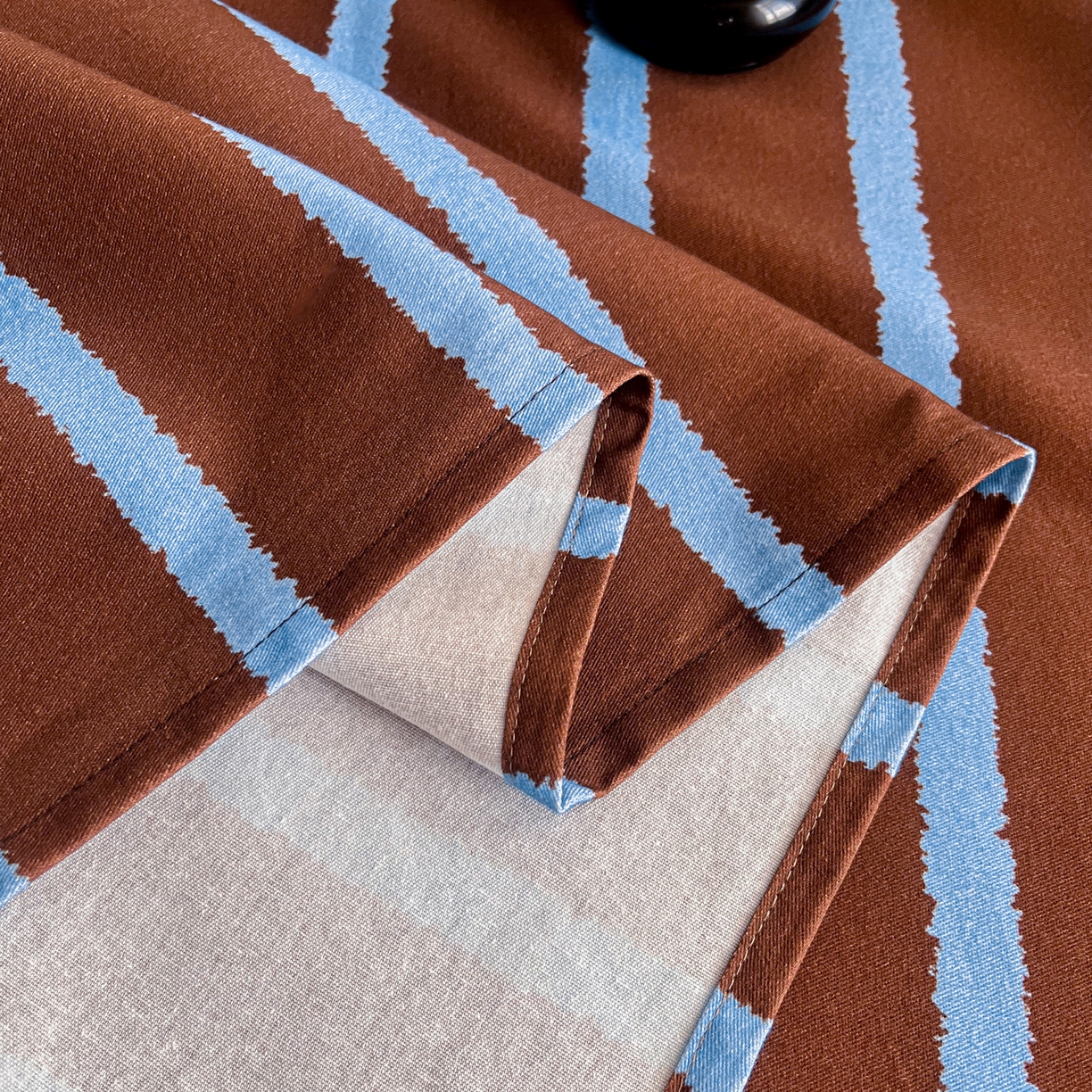 91家纺网 家纺一手货源 找家纺 慕梵家居2025新款100%全棉磨毛单床单 律动咖