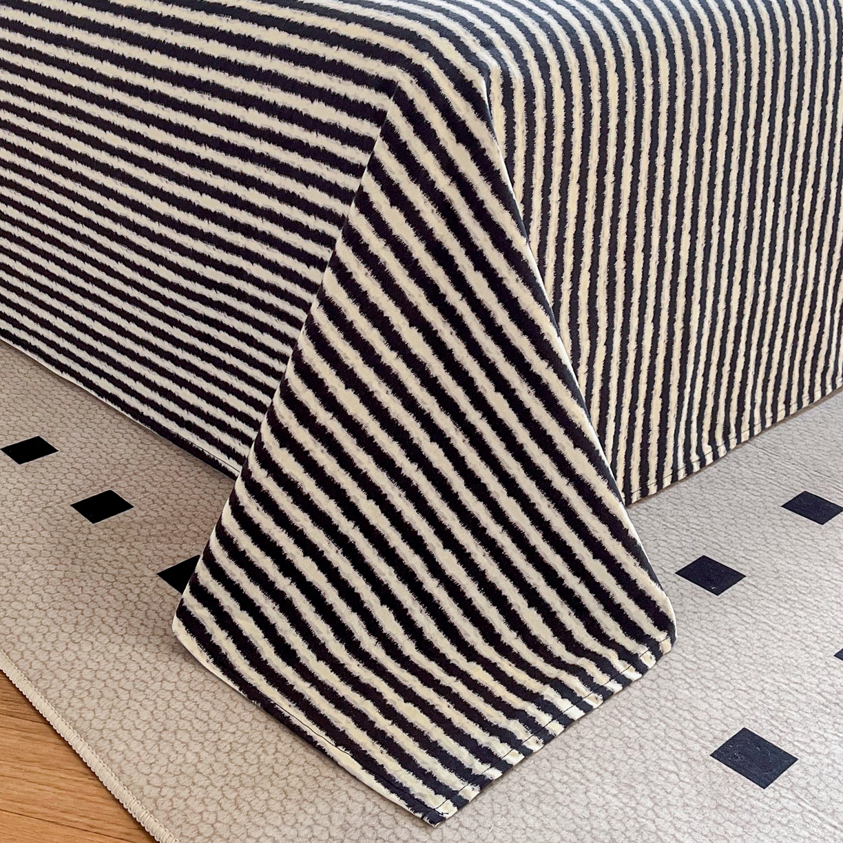 91家纺网 家纺一手货源 找家纺 慕梵家居2025新款100%全棉磨毛单床单 墨白