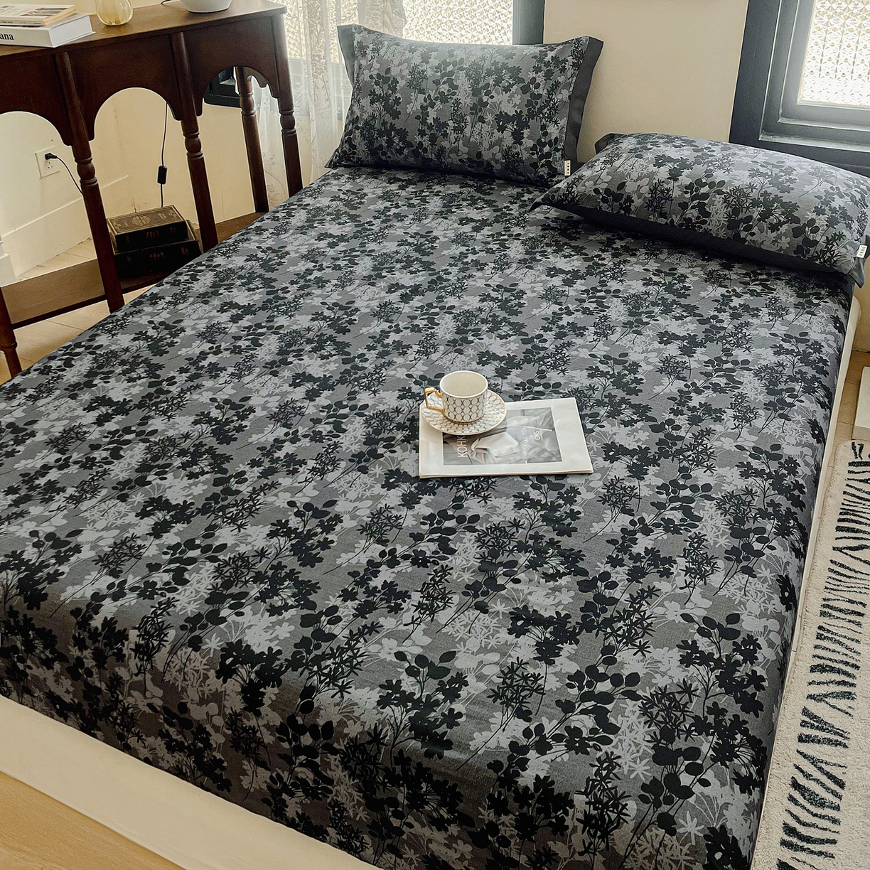 91家纺网 家纺一手货源 找家纺 慕梵家居2025新款100%全棉磨毛包边款床笠 繁花藤叙