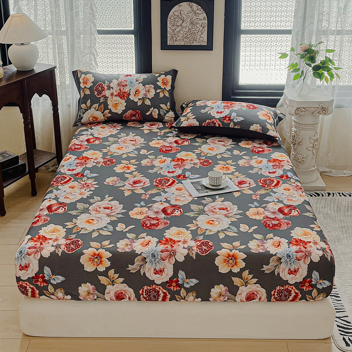 91家纺网 家纺一手货源 找家纺 慕梵家居2025新款100%全棉磨毛包边款床笠 石榴花灰