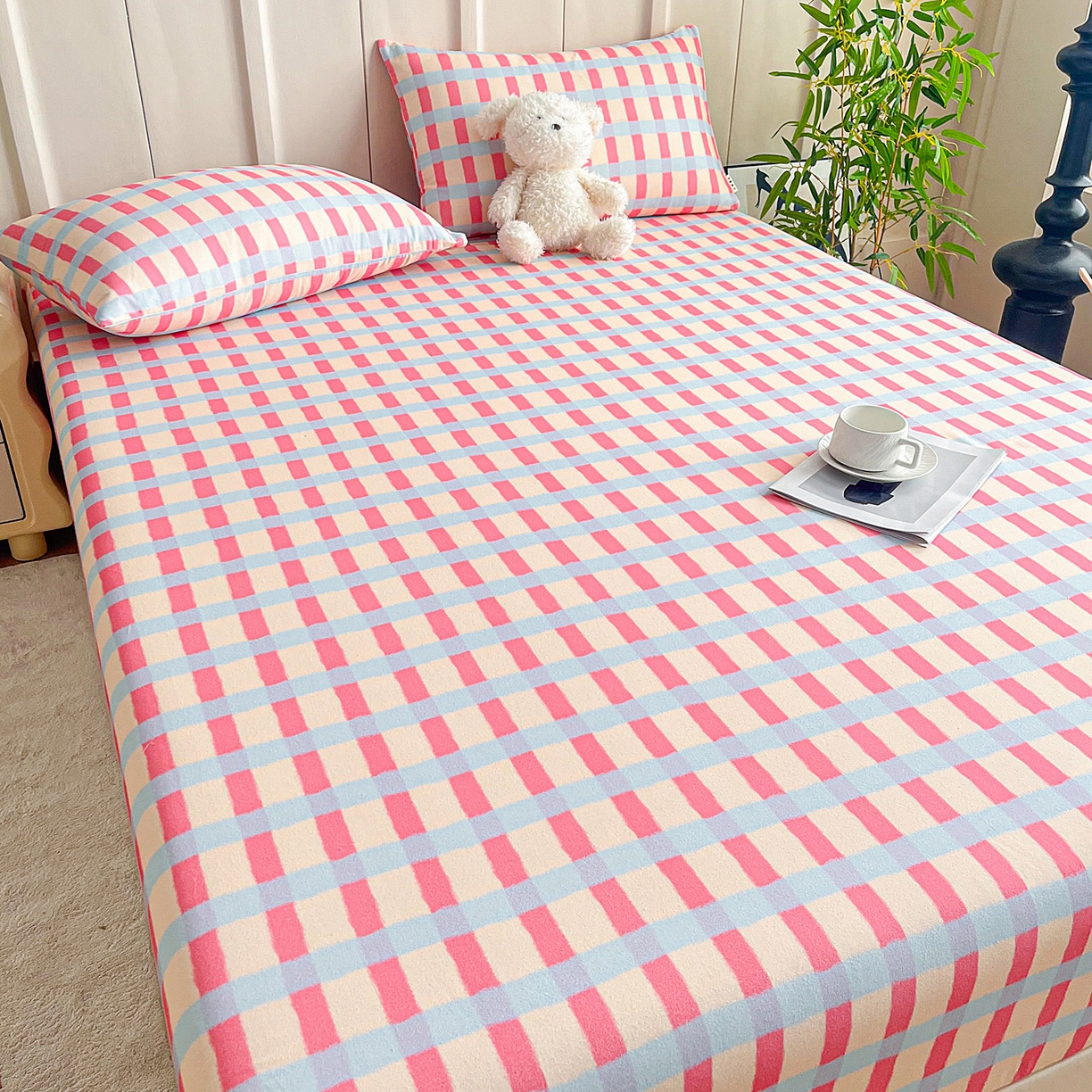 91家纺网 家纺一手货源 找家纺 慕梵家居2025新款100%全棉磨毛单床笠 糖果粉