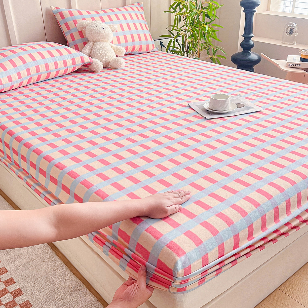 91家纺网 家纺一手货源 找家纺 慕梵家居2025新款100%全棉磨毛单床笠 糖果粉