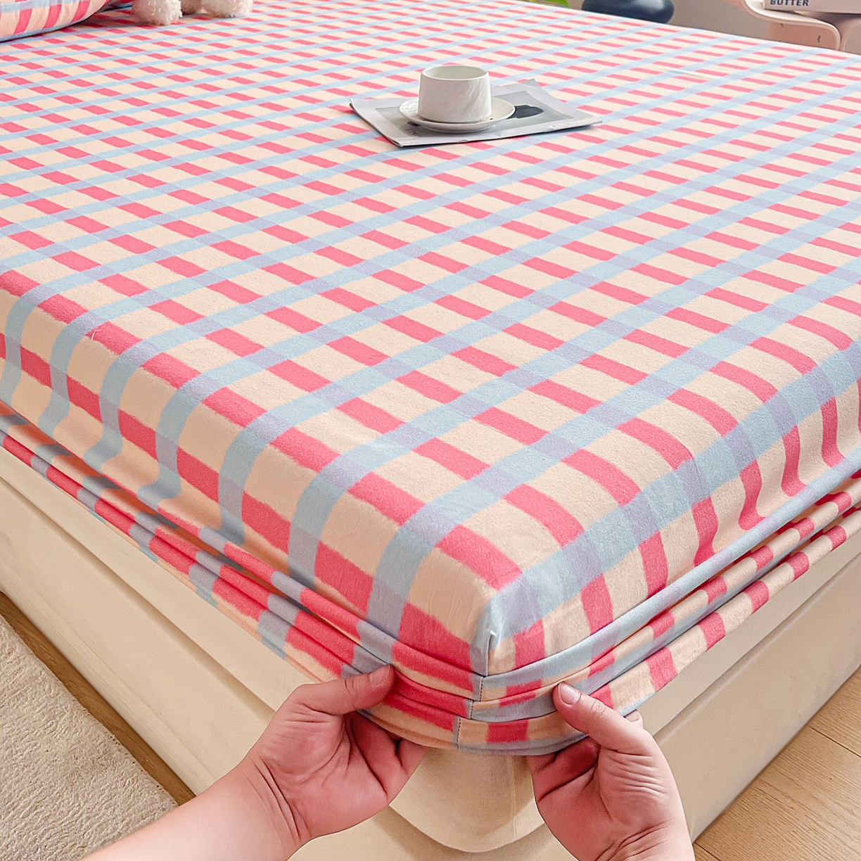 91家纺网 家纺一手货源 找家纺 慕梵家居2025新款100%全棉磨毛单床笠 糖果粉