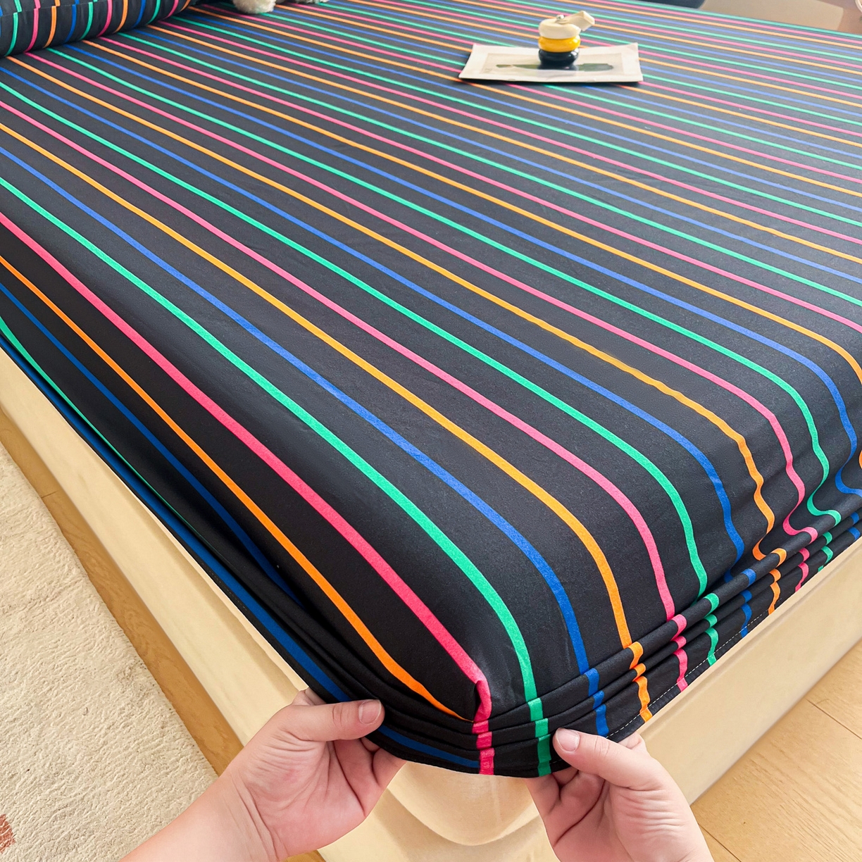 91家纺网 家纺一手货源 找家纺 慕梵家居2025新款100%全棉磨毛单床笠 炽热