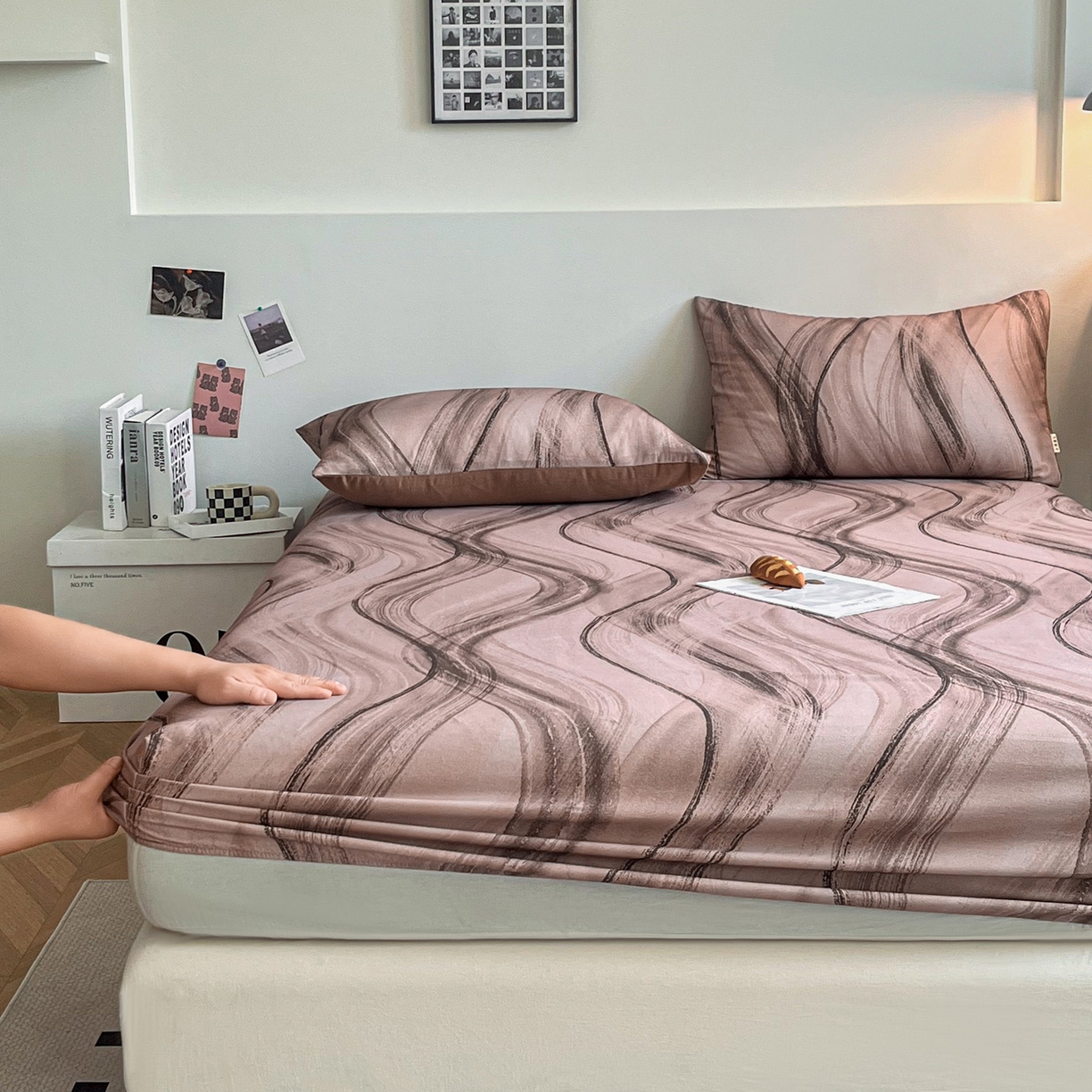 91家纺网 家纺一手货源 找家纺 慕梵家居2025新款100%全棉磨毛单床笠 几何咖