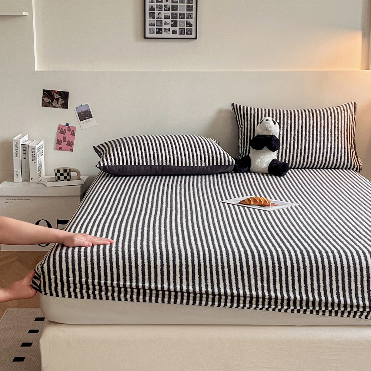 91家纺网 家纺一手货源 找家纺 慕梵家居2025新款100%全棉磨毛单床笠 墨白