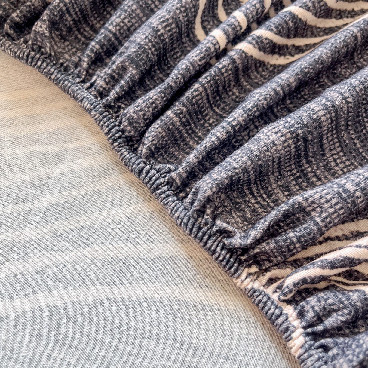 91家纺网 家纺一手货源 找家纺 慕梵家居2025新款100%全棉磨毛单床笠 星轨