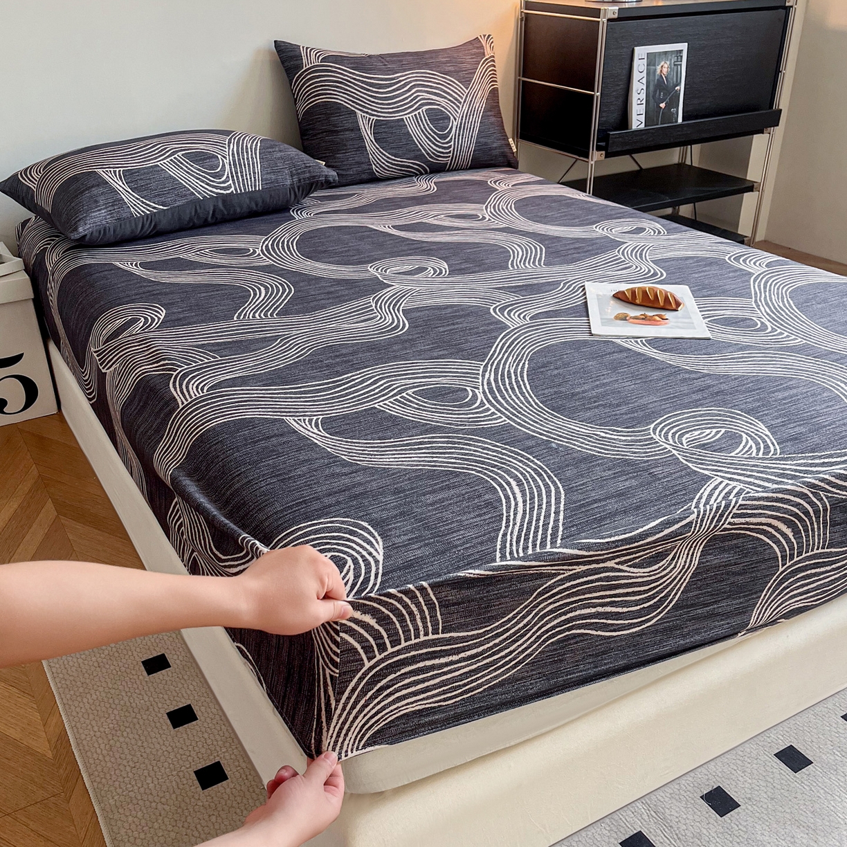 91家纺网 家纺一手货源 找家纺 慕梵家居2025新款100%全棉磨毛单床笠 星轨