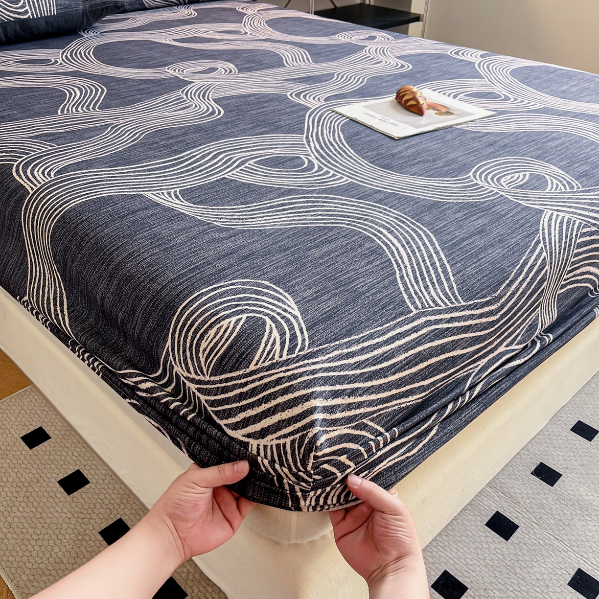 91家纺网 家纺一手货源 找家纺 慕梵家居2025新款100%全棉磨毛单床笠 星轨