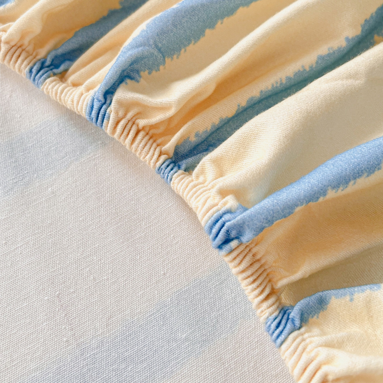 91家纺网 家纺一手货源 找家纺 慕梵家居2025新款100%全棉磨毛单床笠 跃梦