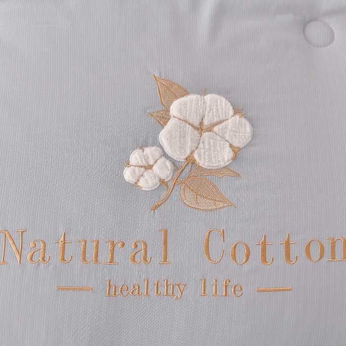 91家纺网 家纺一手货源 找家纺 小牛席业 2025新款棉花朵朵-新疆棉花被系列 棉花朵朵-新疆棉花被（灰色）