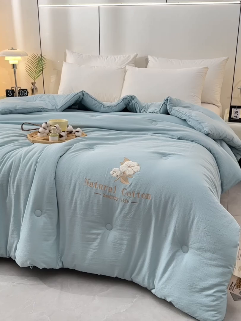 91家纺网 家纺一手货源 找家纺 小牛席业 2025新款棉花朵朵-新疆棉花被系列 棉花朵朵-新疆棉花被（天蓝）