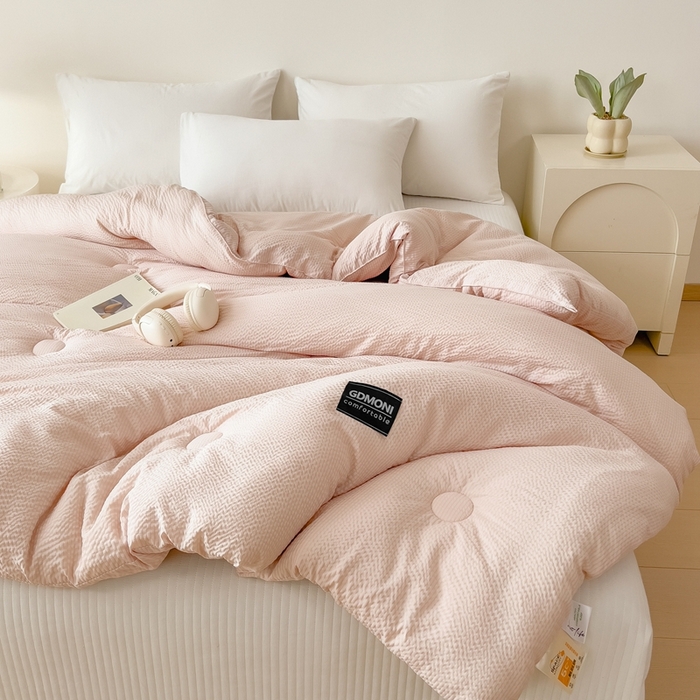 91家纺网 家纺一手货源 找家纺 宝士康家纺 2025新款10A抗菌泡泡棉大豆冬被卡其