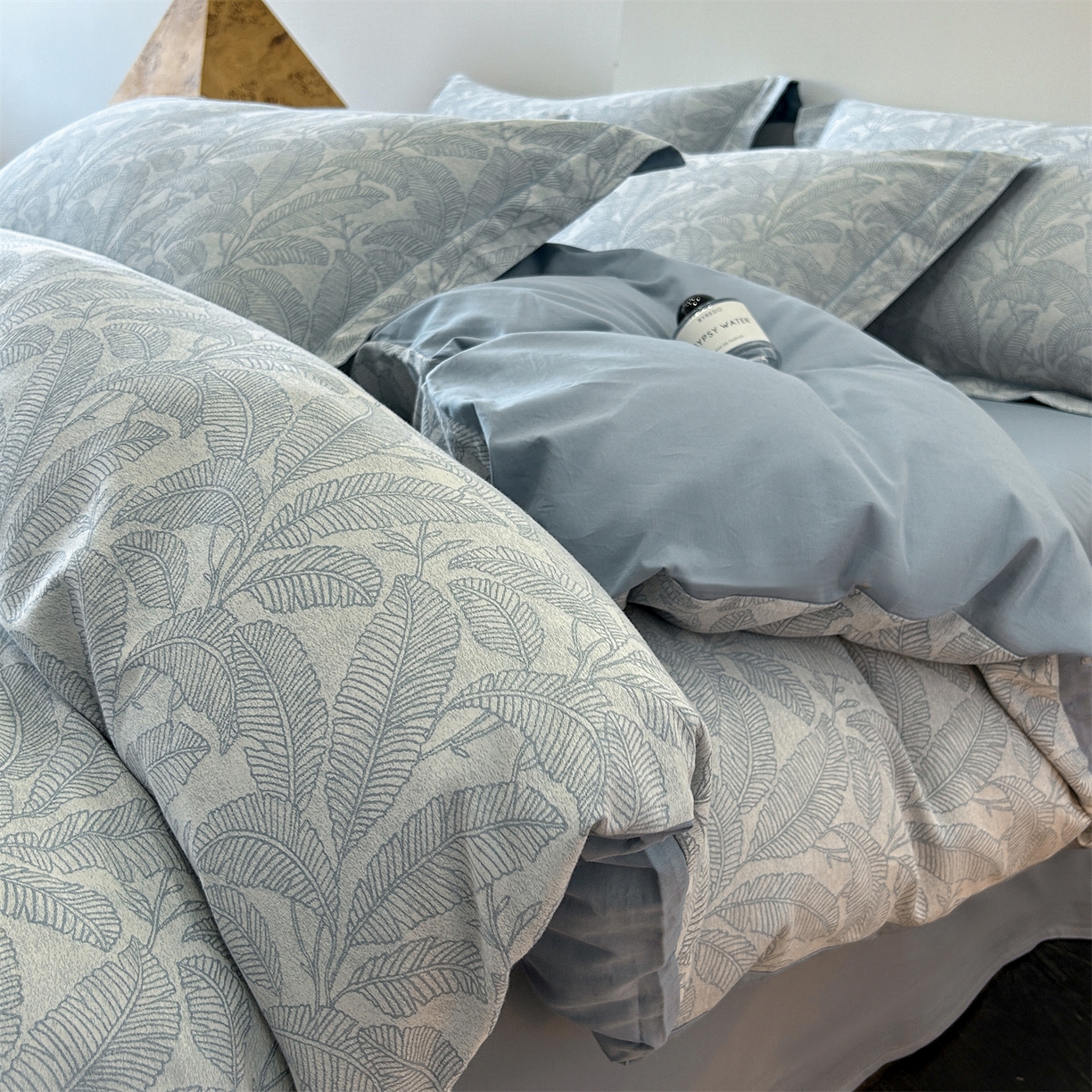 91家纺网 家纺一手货源 找家纺 锦彩家居 2025新款A类60支全棉色织提花四件套 琼枝玉叶-雅兰