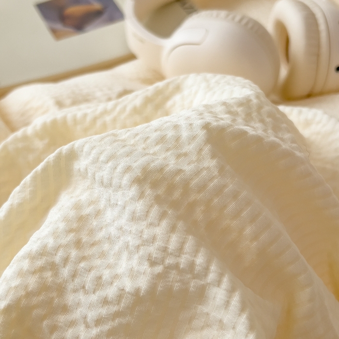 91家纺网 家纺一手货源 找家纺 宝士康家纺 2025新款10A抗菌泡泡棉大豆冬被米黄+卡其