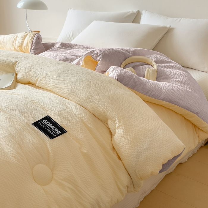 91家纺网 家纺一手货源 找家纺 宝士康家纺 2025新款10A抗菌泡泡棉大豆冬被米黄+浅灰