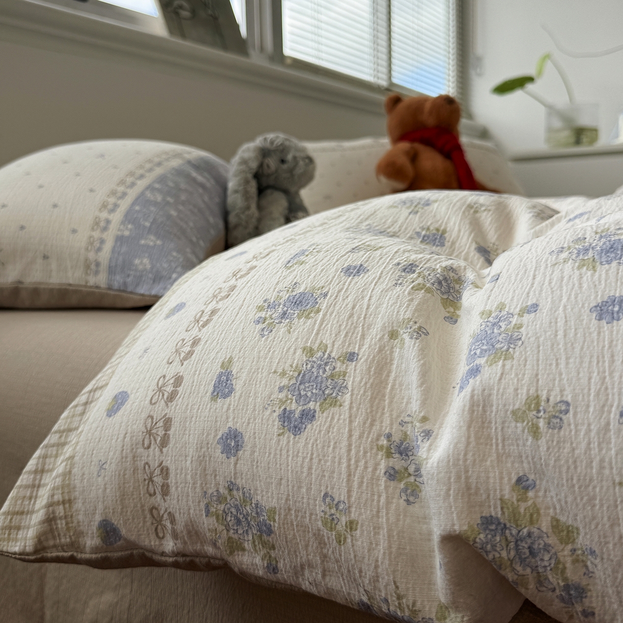 91家纺网 家纺一手货源 找家纺 （总）水墨江南 2025新款高克重云感双层纱印花四件套-场景二