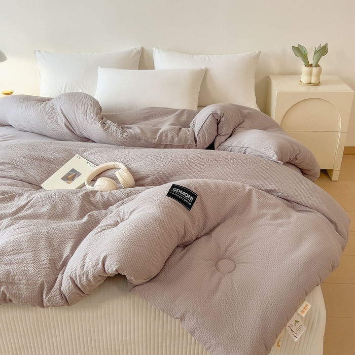 91家纺网 家纺一手货源 找家纺 宝士康家纺 2025新款10A抗菌泡泡棉大豆冬被浅灰