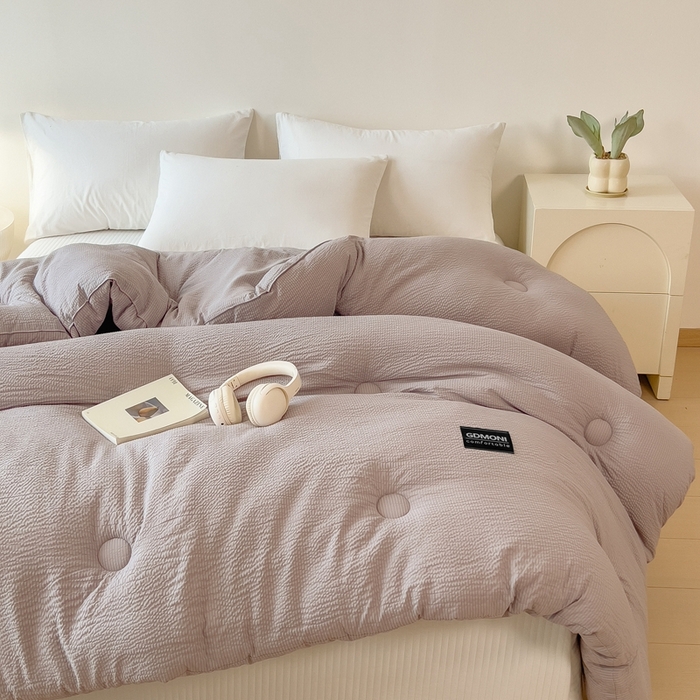 91家纺网 家纺一手货源 找家纺 宝士康家纺 2025新款10A抗菌泡泡棉大豆冬被浅灰