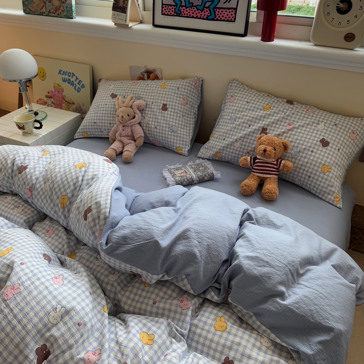 91家纺网 家纺一手货源 找家纺 水墨江南 2025新款高克重云感双层纱印花四件套-场景二 萌萌兔