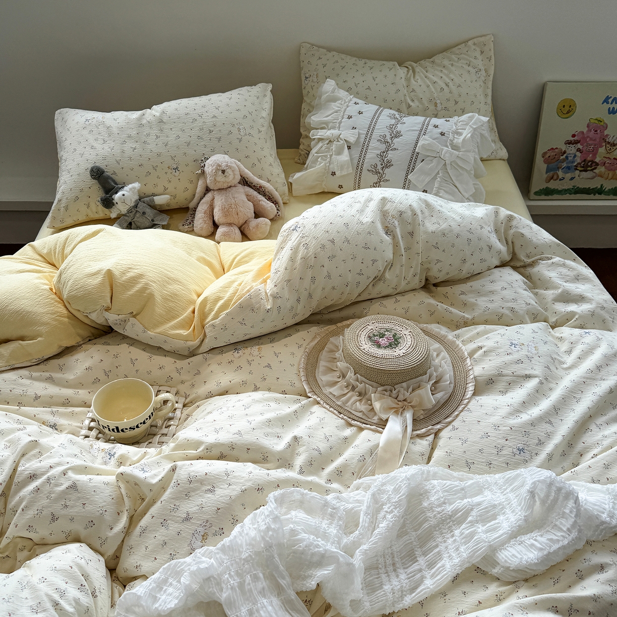 91家纺网 家纺一手货源 找家纺 水墨江南 2025新款高克重云感双层纱印花四件套-场景二 花园兔