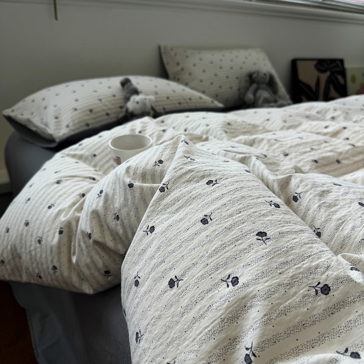 91家纺网 家纺一手货源 找家纺 水墨江南 2025新款高克重云感双层纱印花四件套-场景二 织梦