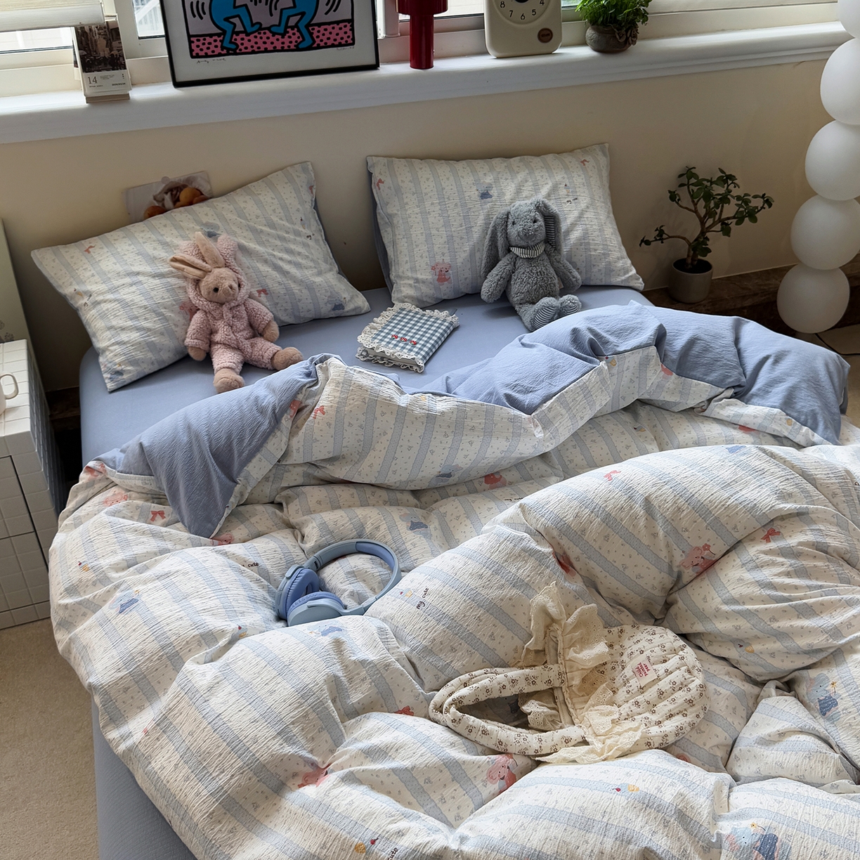 91家纺网 家纺一手货源 找家纺 水墨江南 2025新款高克重云感双层纱印花四件套-场景二 绒绒象