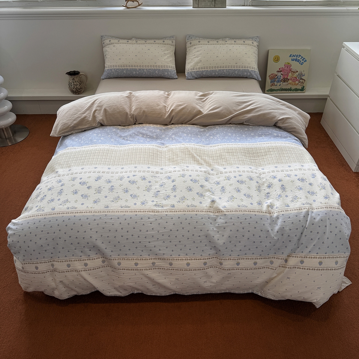 91家纺网 家纺一手货源 找家纺 水墨江南 2025新款高克重云感双层纱印花四件套-场景二 春天里