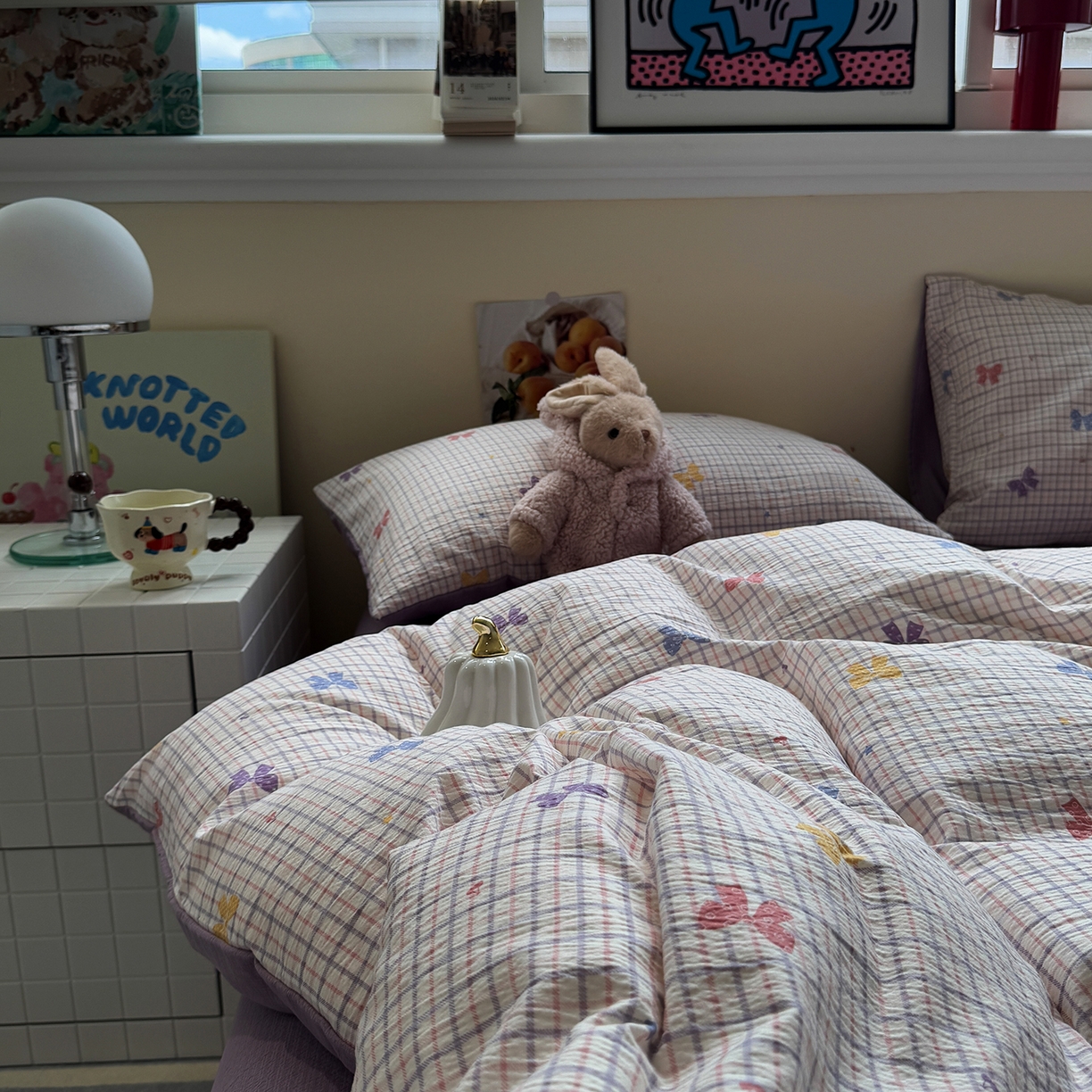 91家纺网 家纺一手货源 找家纺 水墨江南 2025新款高克重云感双层纱印花四件套-场景二 多彩蝴蝶结