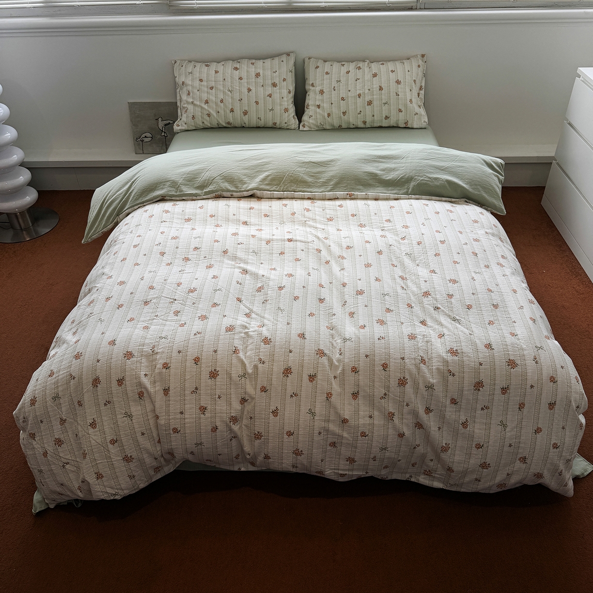 91家纺网 家纺一手货源 找家纺 水墨江南 2025新款高克重云感双层纱印花四件套-场景二 花枝蔓