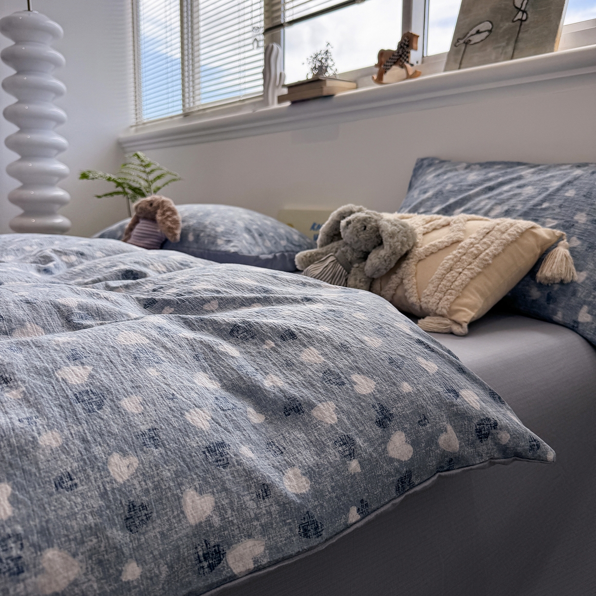 91家纺网 家纺一手货源 找家纺 水墨江南 2025新款高克重云感双层纱印花四件套-场景二 小确幸