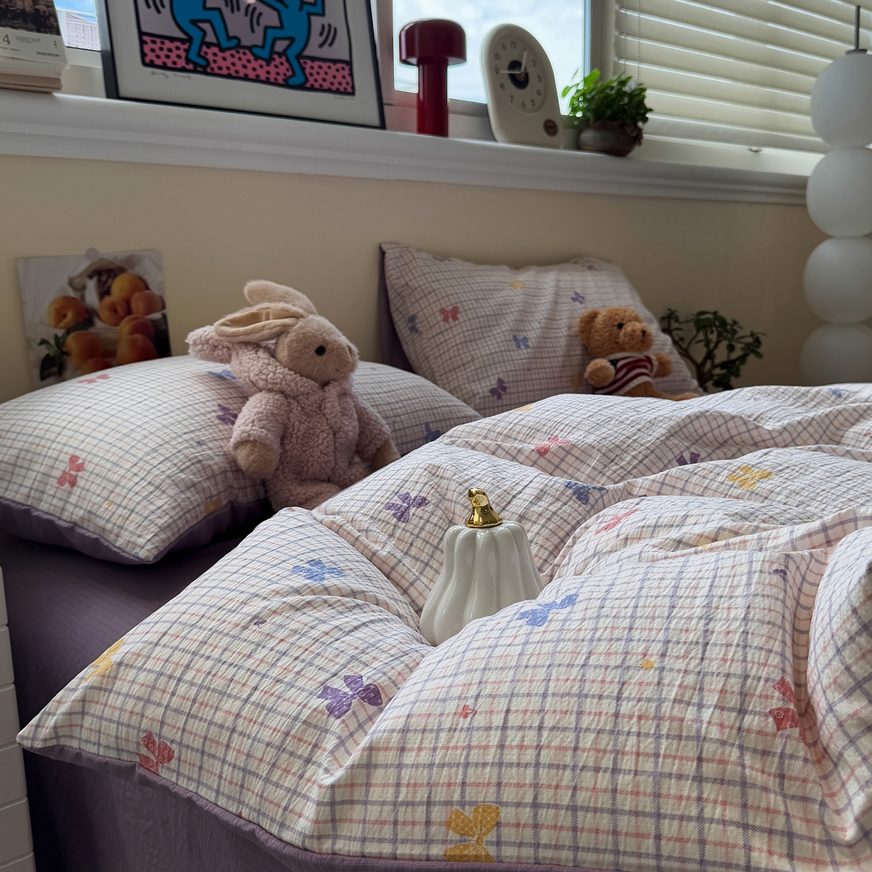 91家纺网 家纺一手货源 找家纺 水墨江南 2025新款高克重云感双层纱印花四件套-场景二 多彩蝴蝶结