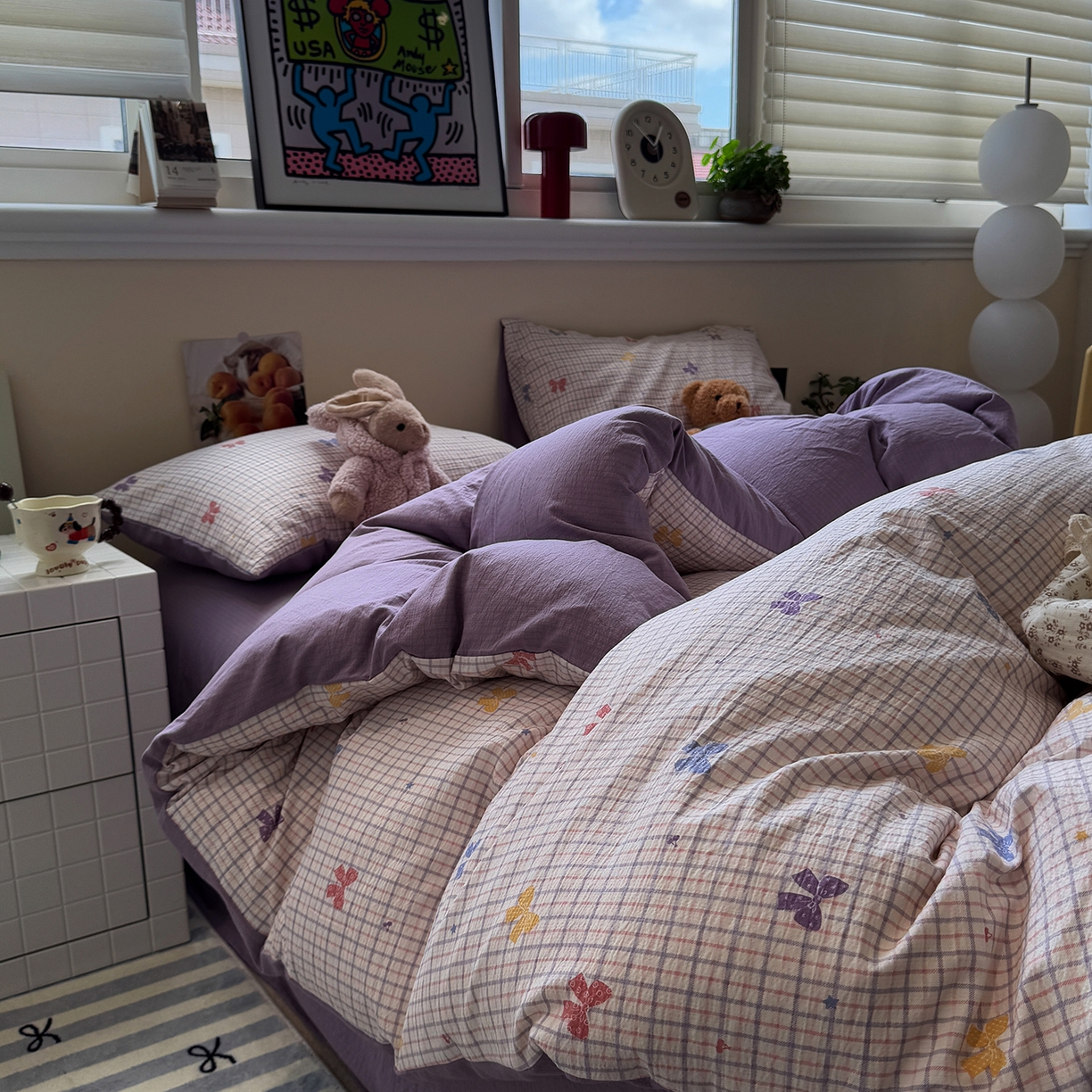 91家纺网 家纺一手货源 找家纺 水墨江南 2025新款高克重云感双层纱印花四件套-场景二 多彩蝴蝶结