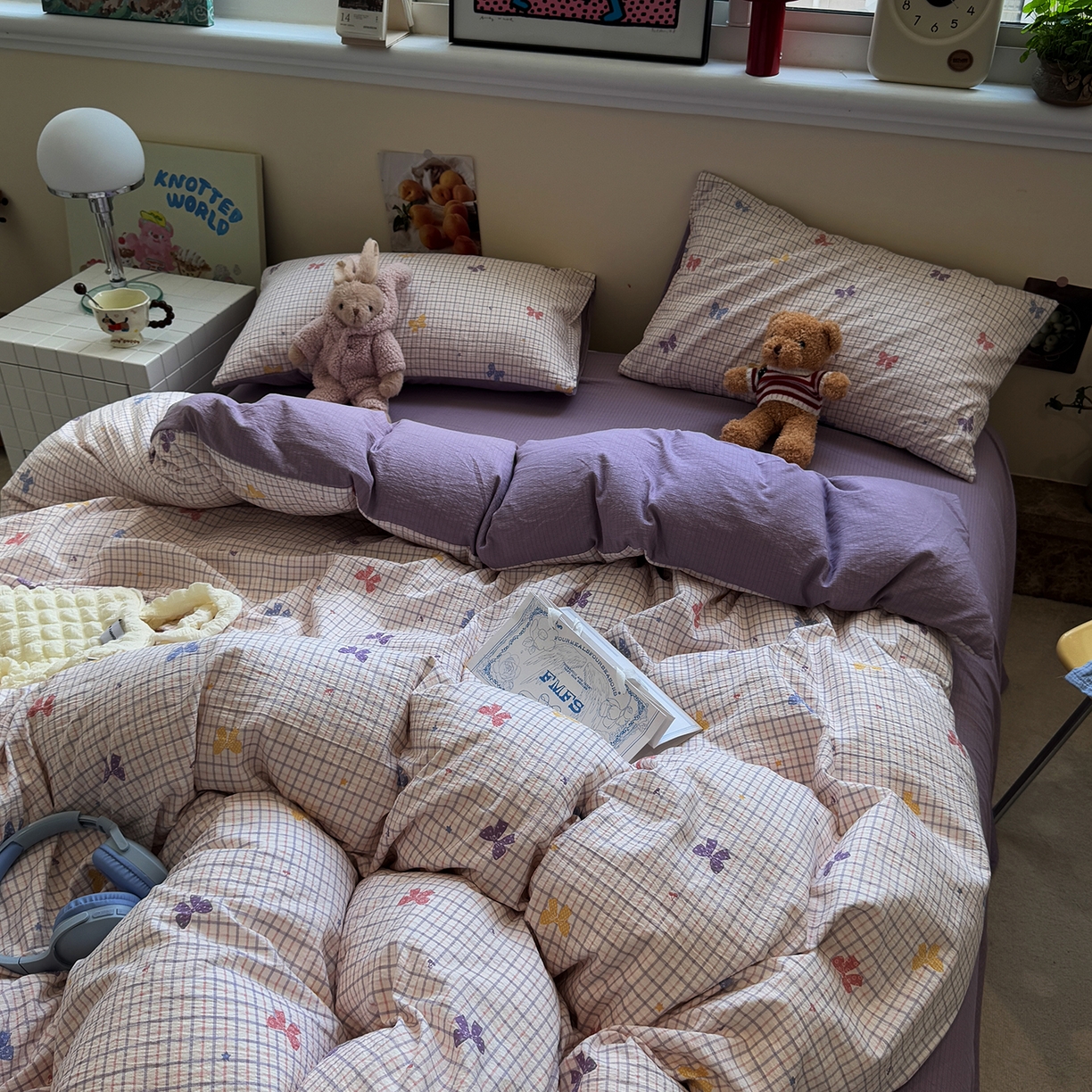 91家纺网 家纺一手货源 找家纺 水墨江南 2025新款高克重云感双层纱印花四件套-场景二 多彩蝴蝶结