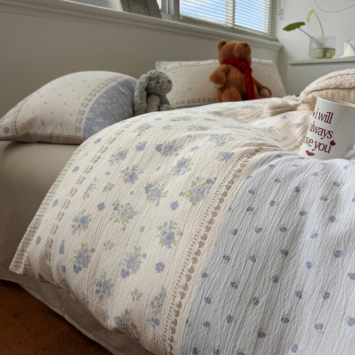 91家纺网 家纺一手货源 找家纺 水墨江南 2025新款高克重云感双层纱印花四件套-场景二 春天里