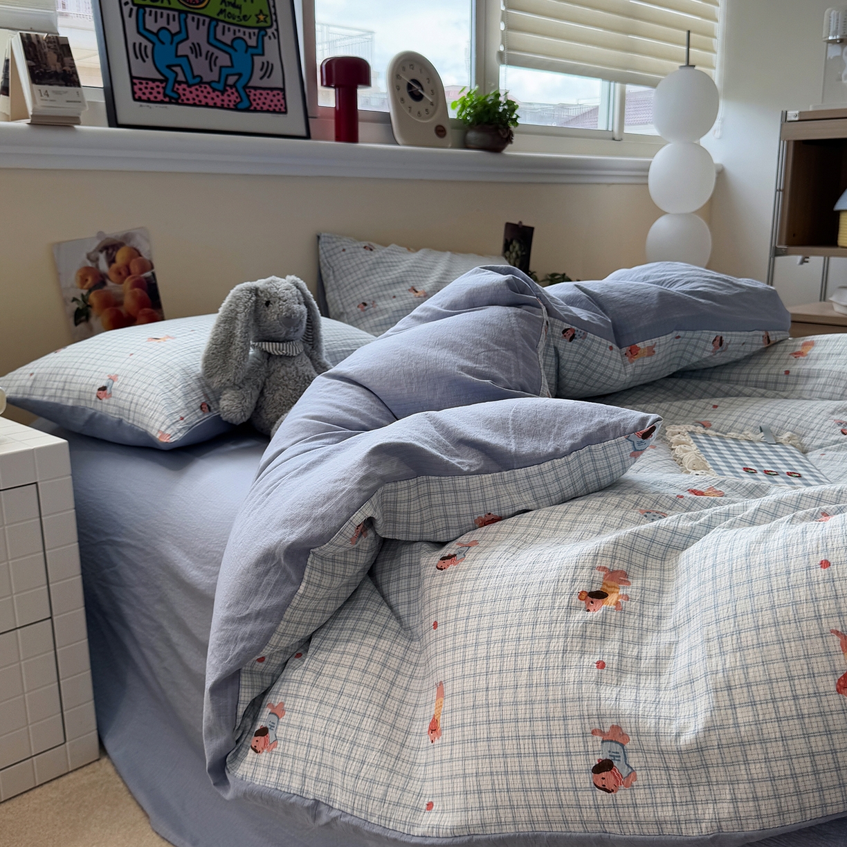 91家纺网 家纺一手货源 找家纺 水墨江南 2025新款高克重云感双层纱印花四件套-场景二 快乐小狗