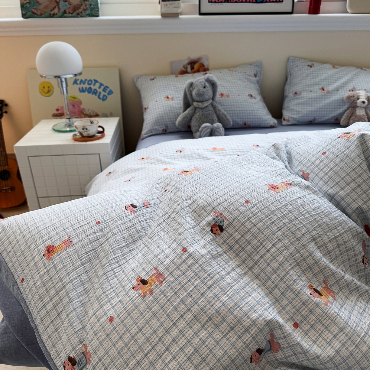 91家纺网 家纺一手货源 找家纺 水墨江南 2025新款高克重云感双层纱印花四件套-场景二 快乐小狗