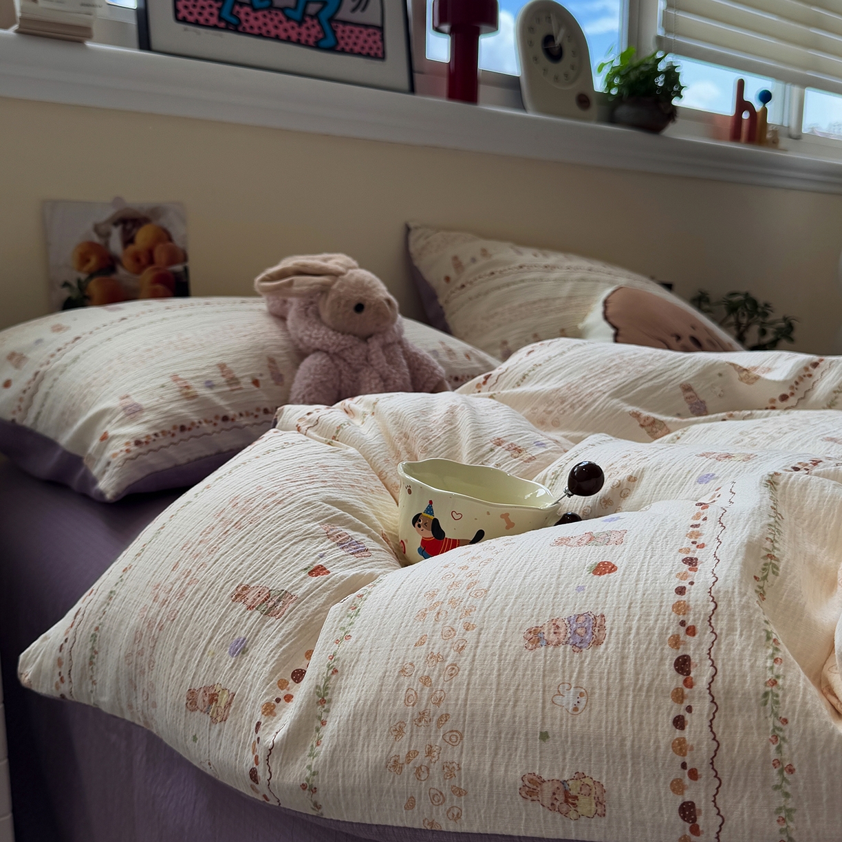 91家纺网 家纺一手货源 找家纺 水墨江南 2025新款高克重云感双层纱印花四件套-场景二 快乐小兔