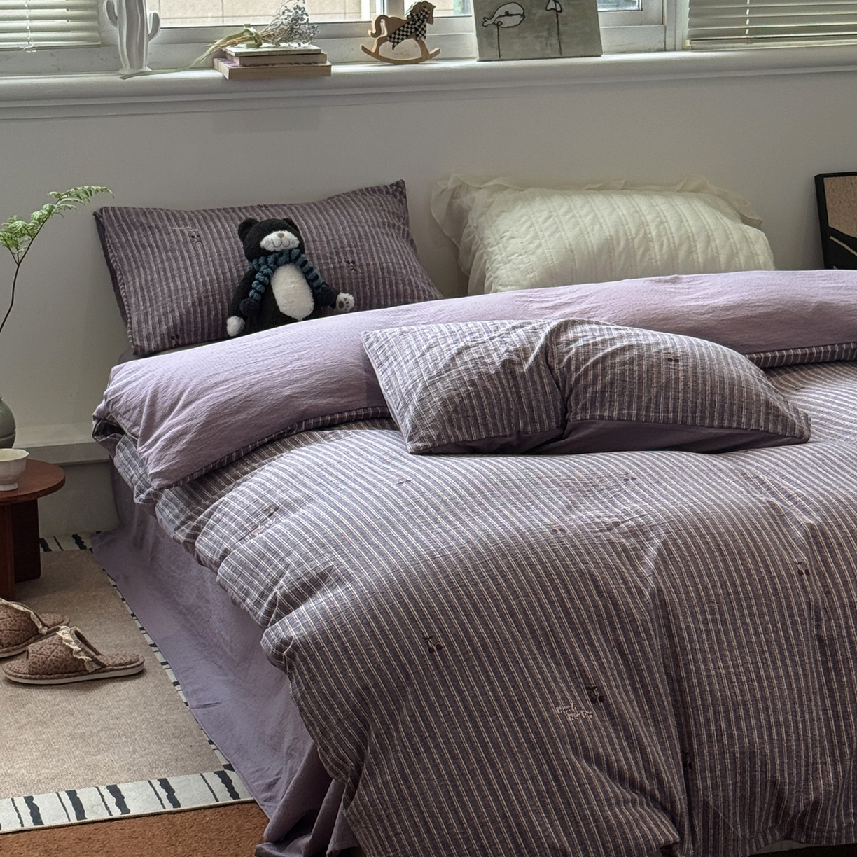 91家纺网 家纺一手货源 找家纺 水墨江南 2025新款高克重云感双层纱印花四件套-场景二 紫樱