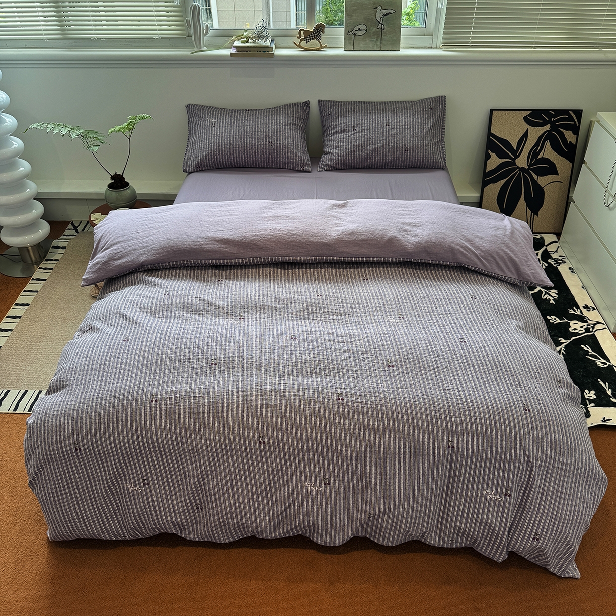 91家纺网 家纺一手货源 找家纺 水墨江南 2025新款高克重云感双层纱印花四件套-场景二 紫樱