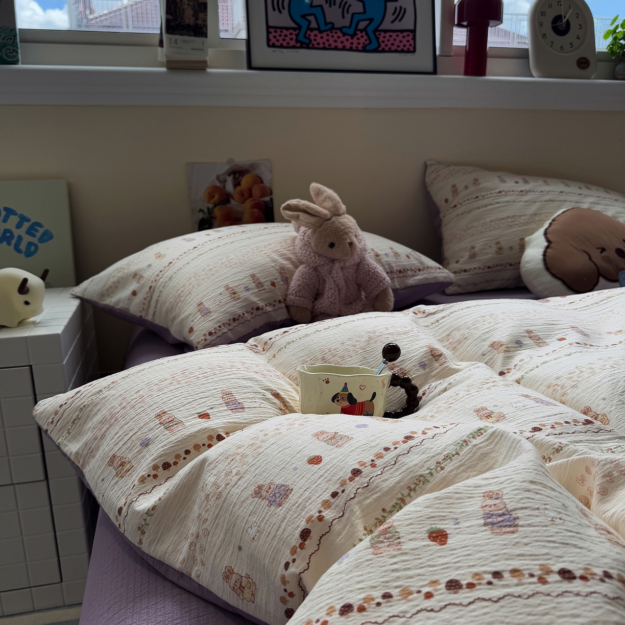 91家纺网 家纺一手货源 找家纺 水墨江南 2025新款高克重云感双层纱印花四件套-场景二 快乐小兔